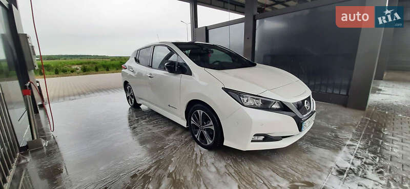 Хэтчбек Nissan Leaf 2018 в Львове