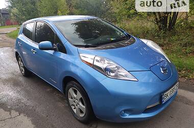 Хэтчбек Nissan Leaf 2014 в Ровно