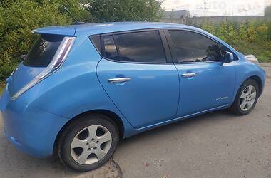 Хэтчбек Nissan Leaf 2014 в Ровно