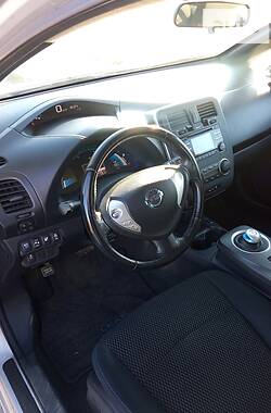 Хэтчбек Nissan Leaf 2013 в Вараше