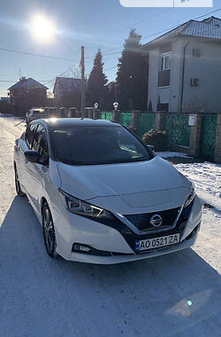 Хэтчбек Nissan Leaf 2021 в Ужгороде