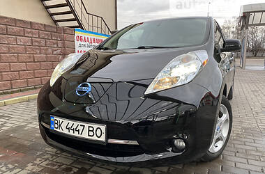 Хэтчбек Nissan Leaf 2012 в Ровно