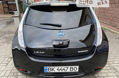 Хэтчбек Nissan Leaf 2012 в Ровно