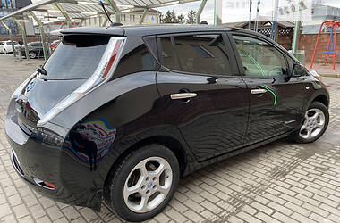 Хэтчбек Nissan Leaf 2012 в Ровно