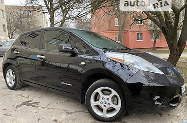 Хэтчбек Nissan Leaf 2012 в Ровно