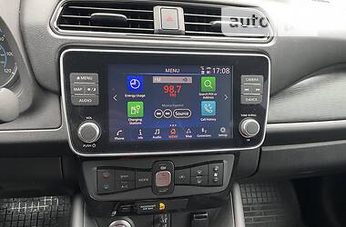 Хэтчбек Nissan Leaf 2020 в 
