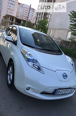 Хэтчбек Nissan Leaf 2014 в Одессе