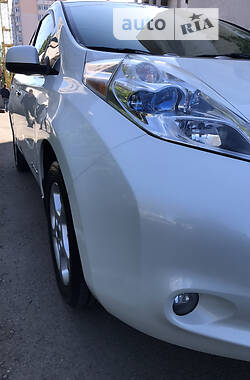 Хэтчбек Nissan Leaf 2014 в Одессе