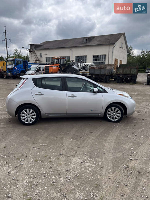 Хетчбек Nissan Leaf 2015 в Івано-Франківську фото 6 Хетчбек Nissan Leaf 2015 в Івано-Франківську