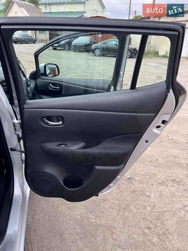 Хетчбек Nissan Leaf 2015 в Івано-Франківську фото 14 Хетчбек Nissan Leaf 2015 в Івано-Франківську