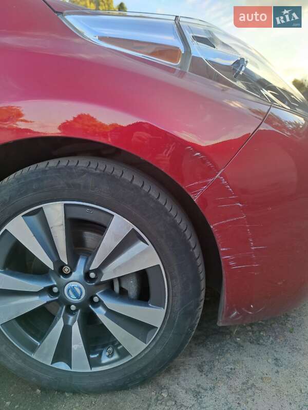 Хэтчбек Nissan Leaf 2013 в Харькове