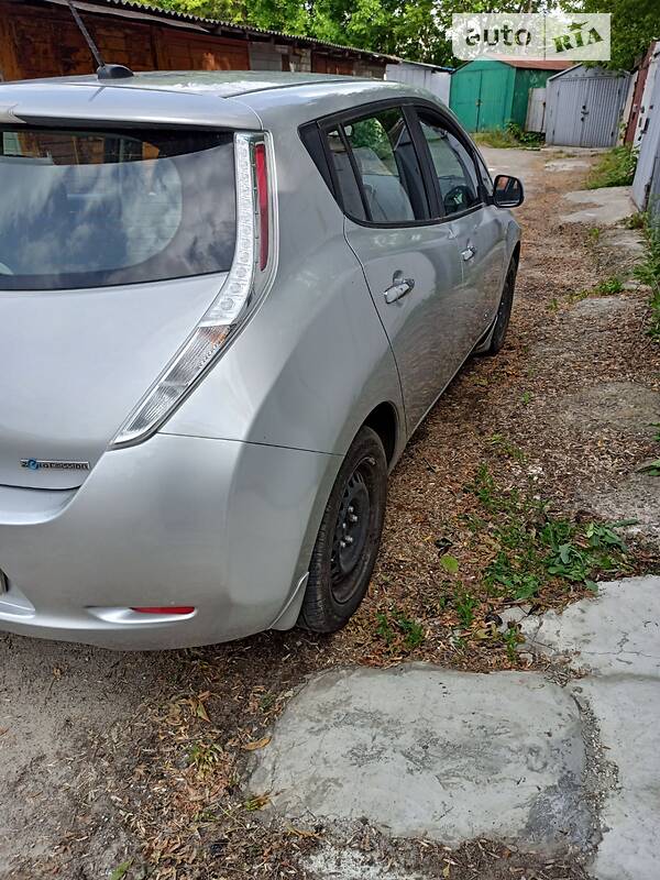 Хэтчбек Nissan Leaf 2014 в Харькове