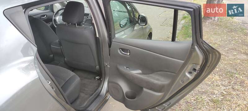 Хетчбек Nissan Leaf 2014 в Києві