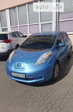 Универсал Nissan Leaf 2013 в Черновцах