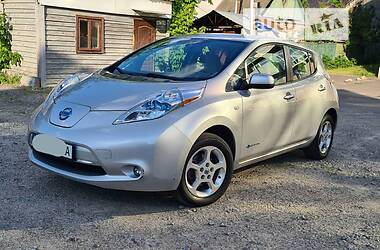 Хэтчбек Nissan Leaf 2011 в Киеве