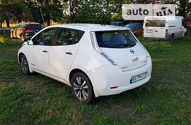 Хэтчбек Nissan Leaf 2016 в Богодухове