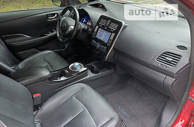 Хэтчбек Nissan Leaf 2013 в Днепре