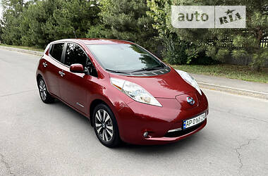 Хэтчбек Nissan Leaf 2013 в Днепре