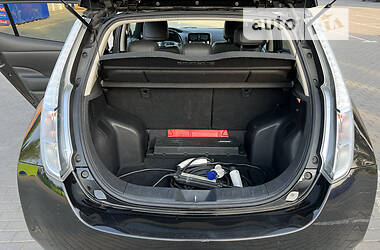 Хетчбек Nissan Leaf 2014 в 