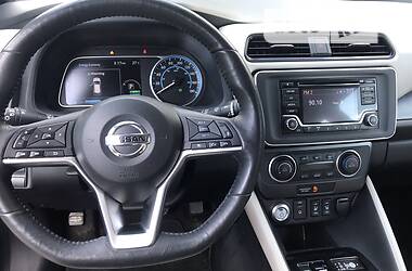 Хетчбек Nissan Leaf 2019 в Дніпрі