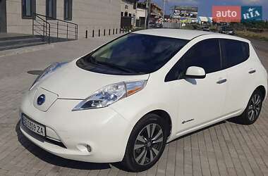 Хэтчбек Nissan Leaf 2014 в 