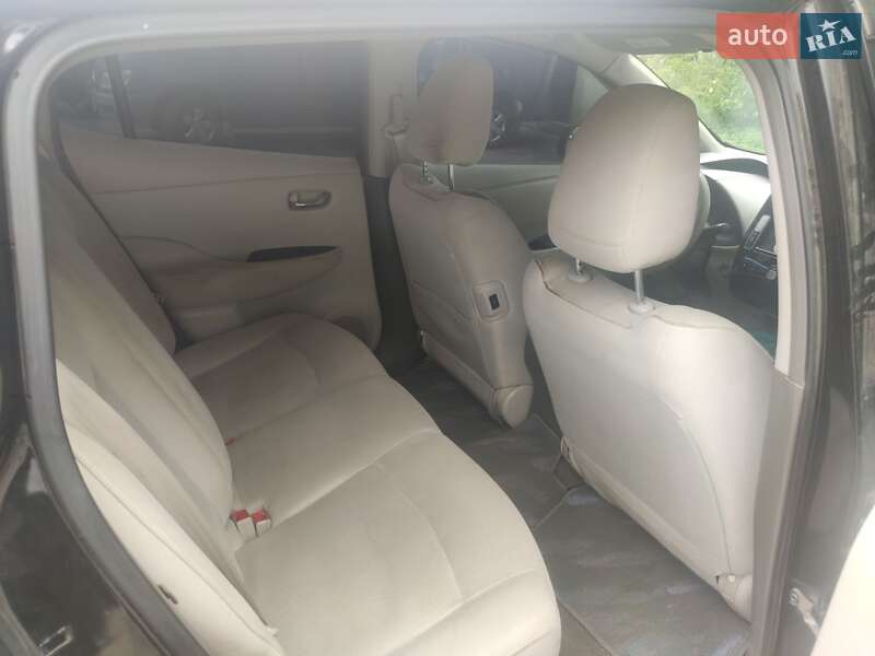 Хетчбек Nissan Leaf 2012 в Самборі