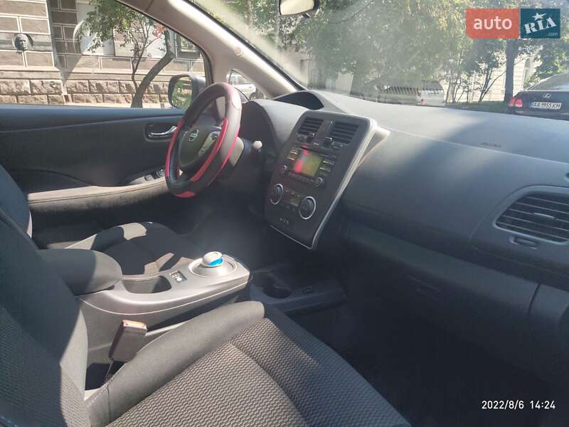 Хетчбек Nissan Leaf 2014 в Києві