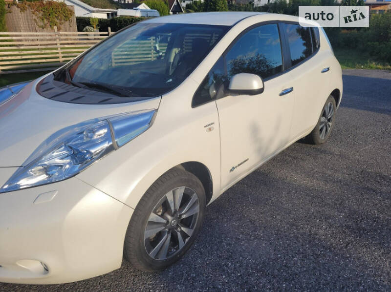 Хетчбек Nissan Leaf 2013 в Тернополі