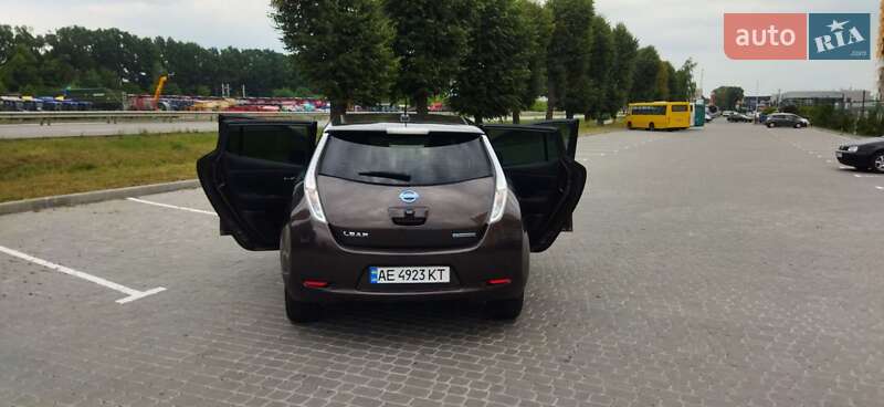 Хетчбек Nissan Leaf 2015 в Вінниці фото 2 Хетчбек Nissan Leaf 2015 в Вінниці
