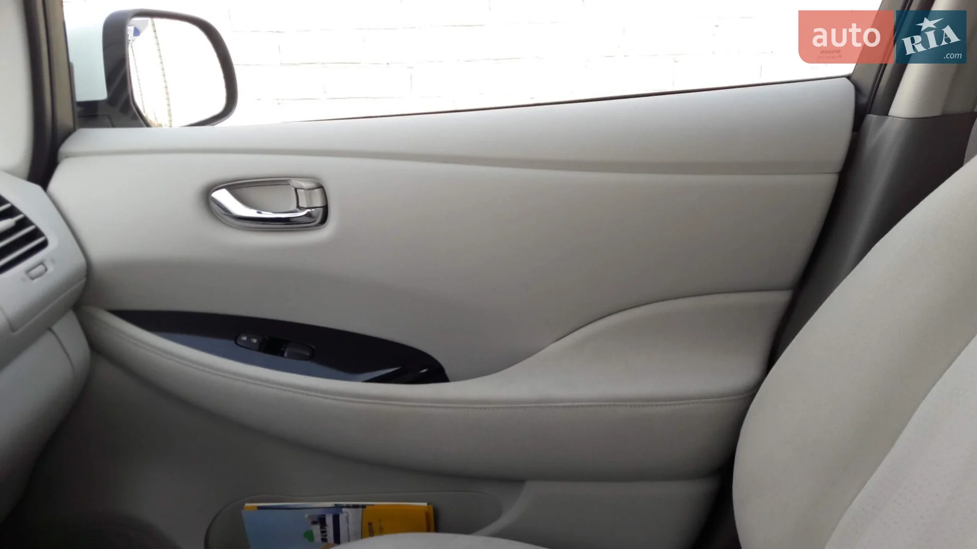 2014 Nissan Leaf - мініатюра 8
