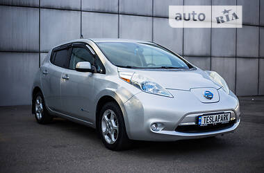 Хетчбек Nissan Leaf 2013 в Києві