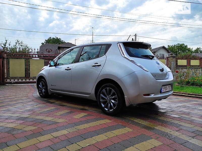 Хэтчбек Nissan Leaf 2014 в Стрые