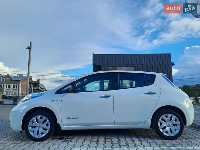 Хэтчбек Nissan Leaf 2017 в Черновцах