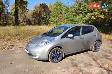 Хэтчбек Nissan Leaf 2016 в Киеве