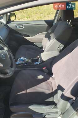 Хэтчбек Nissan Leaf 2016 в 