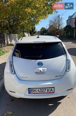 Хэтчбек Nissan Leaf 2017 в Киеве