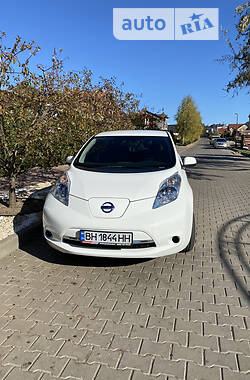 Хетчбек Nissan Leaf 2014 в Одесі