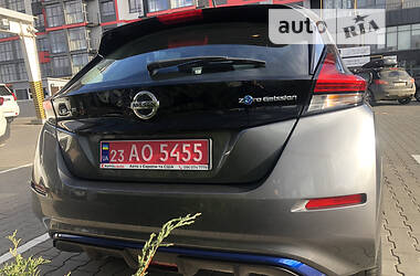 Хэтчбек Nissan Leaf 2019 в Хмельницком