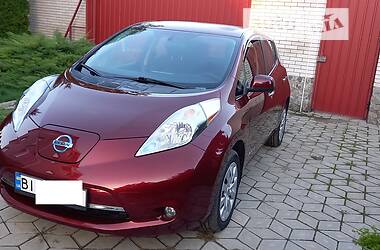 Хетчбек Nissan Leaf 2016 в Кременчуці