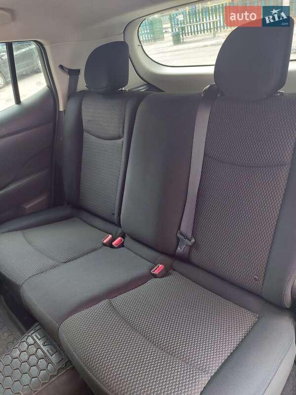 Хетчбек Nissan Leaf 2015 в Кропивницькому фото 4 Хетчбек Nissan Leaf 2015 в Кропивницькому