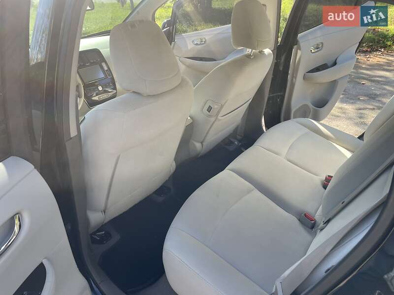 Хэтчбек Nissan Leaf 2013 в Житомире