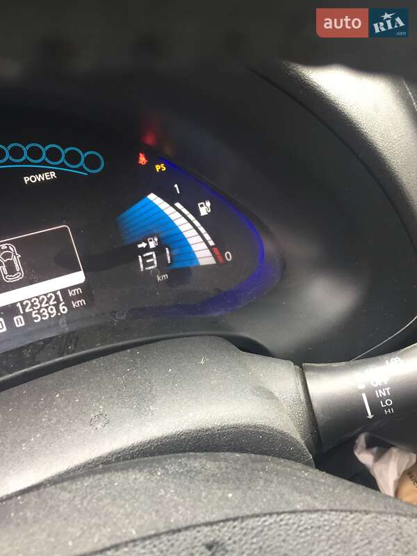 Хэтчбек Nissan Leaf 2013 в Одессе