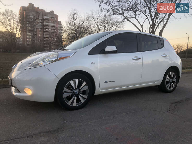 Хэтчбек Nissan Leaf 2013 в Днепре фото 2 Хэтчбек Nissan Leaf 2013 в Днепре