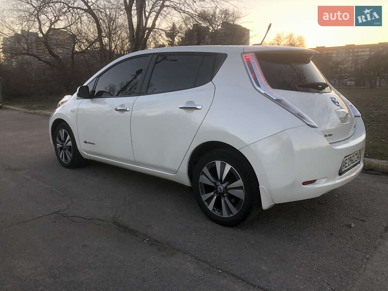 Хэтчбек Nissan Leaf 2013 в Днепре фото 11 Хэтчбек Nissan Leaf 2013 в Днепре