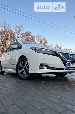 Хетчбек Nissan Leaf 2018 в Тернополі