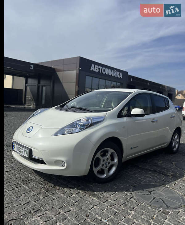 Хэтчбек Nissan Leaf 2012 в Киеве