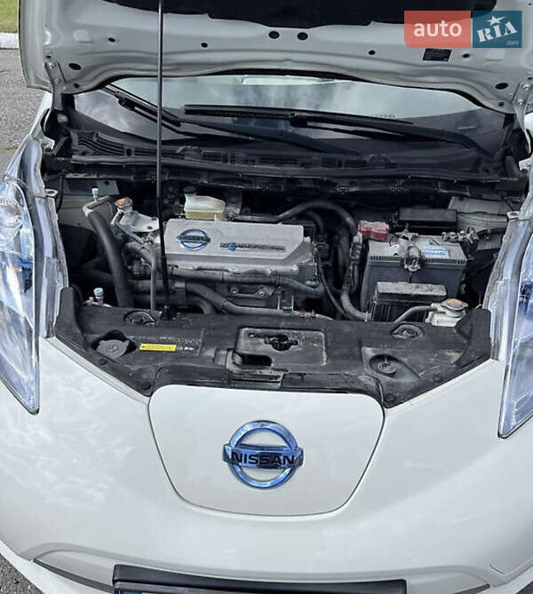 Хетчбек Nissan Leaf 2012 в Києві фото 11 Хетчбек Nissan Leaf 2012 в Києві