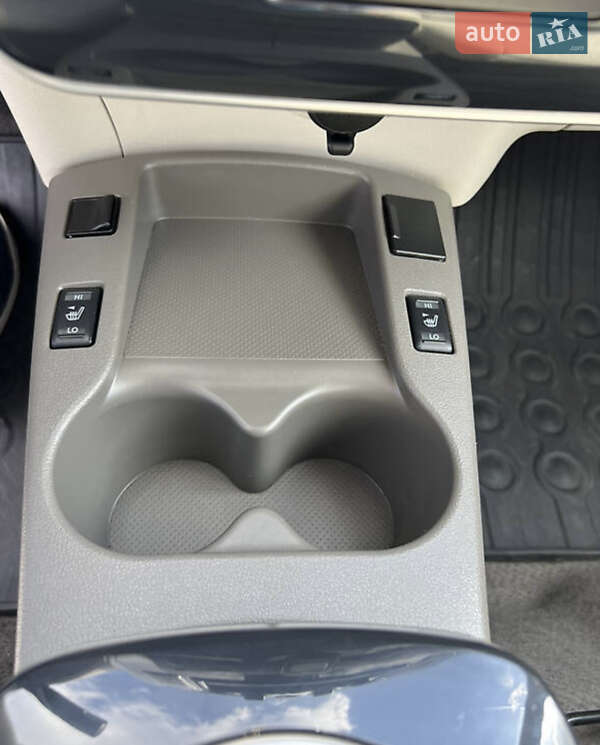 Хетчбек Nissan Leaf 2012 в Києві фото 16 Хетчбек Nissan Leaf 2012 в Києві