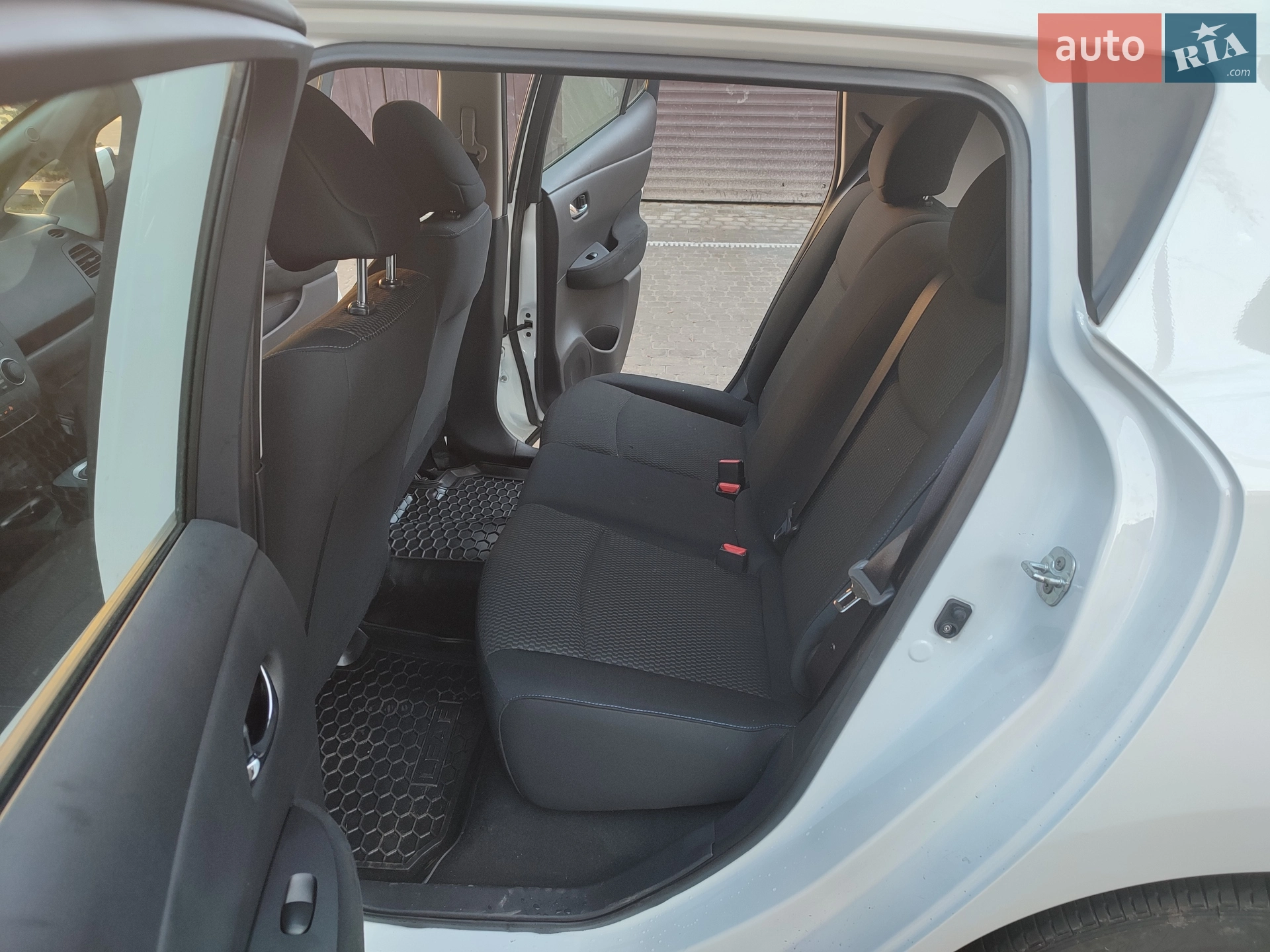 2015 Nissan Leaf - мініатюра 10
