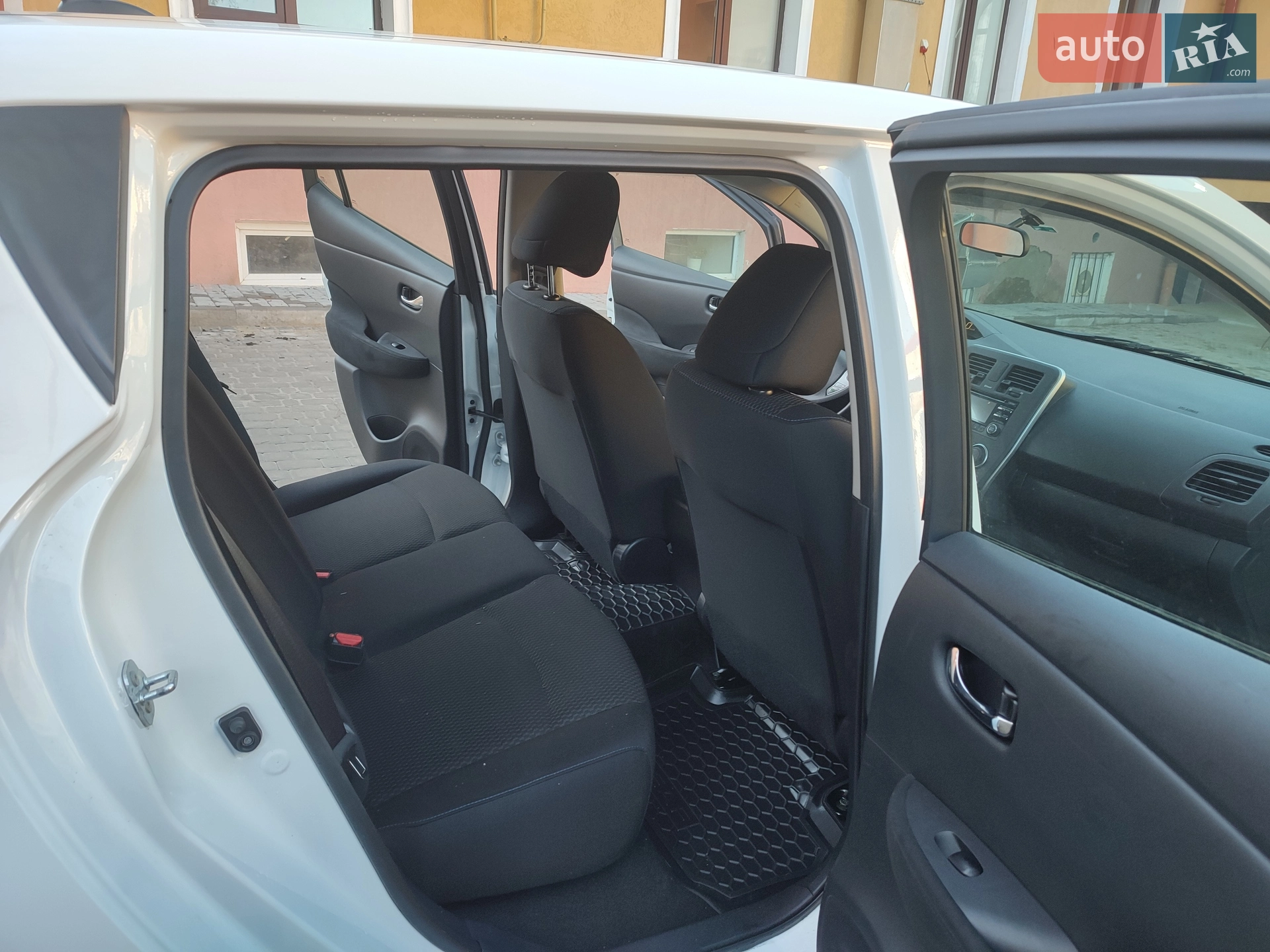 2015 Nissan Leaf - мініатюра 9